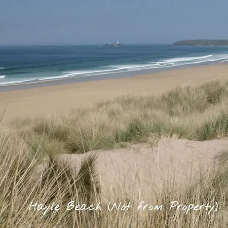 D06 Heloan D6, Riviere Towans Holiday home *